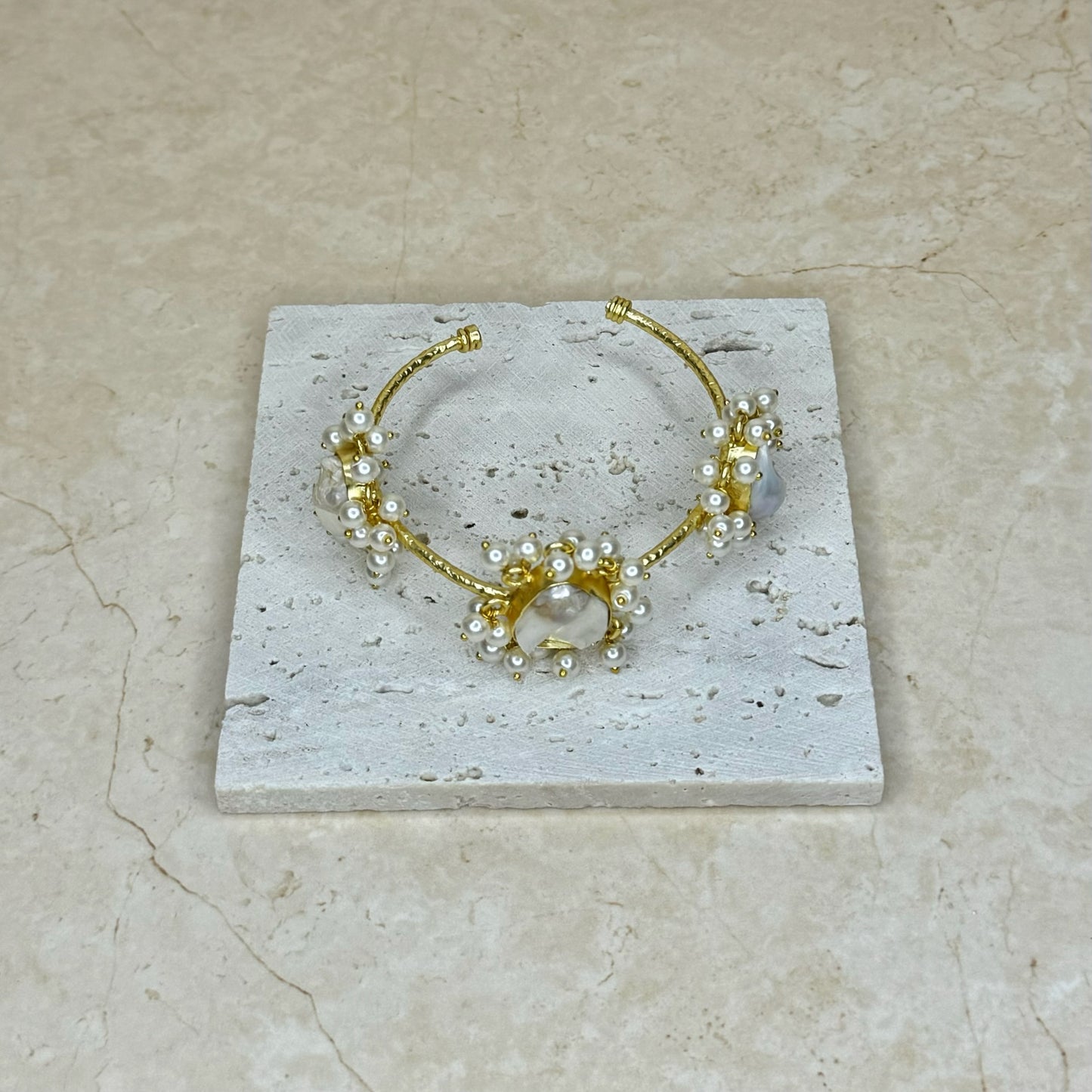 The ‘TARA’ bangle - Pearl