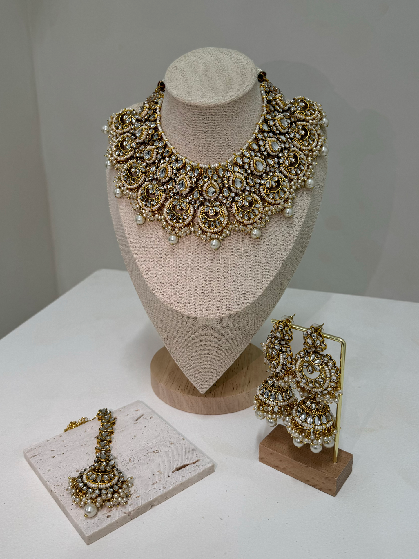 The 'NOOR' Set